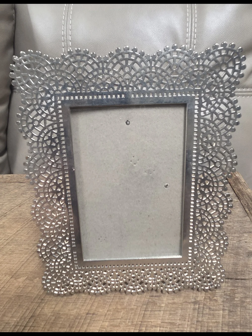 Vintage Vibe Bella Lux Silvertone Metal Frame w/ Delicate Filigree Pattern Bin Q